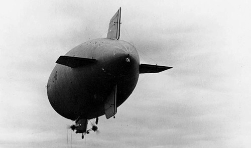 Những bí ẩn chưa lời giải đáp của Thế chiến II Khinh khí cầu L-8 của Mỹ. Ảnh: US Navy