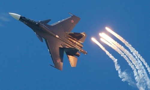 Su-30 Nga có thể trang bị tên lửa siêu thanh BrahMos Chiến đấu cơ Su-30 của Nga. Ảnh: Sputnik