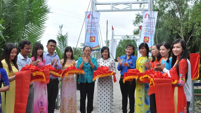 Tân Hiệp Phát khánh thành cầu dây văng thứ 10 ở ĐBSCL Tân Hiệp Phát khánh thành cầu dây văng thứ 10 ở ĐBSCL