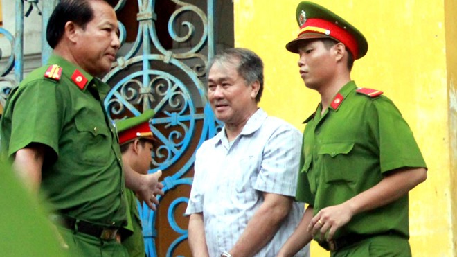 Phạm Công Danh nộp đơn kháng cáo từ trại tạm giam Phạm Công Danh vừa nộp đơn kháng cáo từ trại tạm giam. Ảnh: Tân Châu