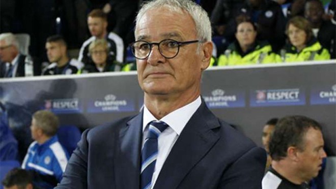 Ranieri bật cười khi được hỏi về khả năng làm HLV tuyển Anh Ranieri đang thành công với Leicester và chưa muốn ra đi. Ảnh: Reuters
