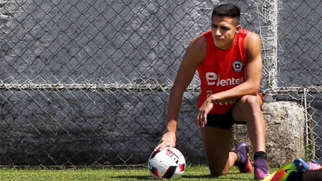 Arsenal nhận tin dữ từ ngôi sao Alexis Sanchez Sanchez có vai trò rất quan trọng đối với Arsenal. Ảnh: Sun.