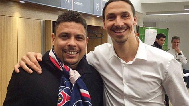 Ibrahimovic từng muốn làm bản sao của Ronaldo Ibrahimovic hội ngộ cùng Ronaldo vào tháng 11/2014 khi còn chơi cho PSG. Ảnh: Facebook/Ibrahimovic.