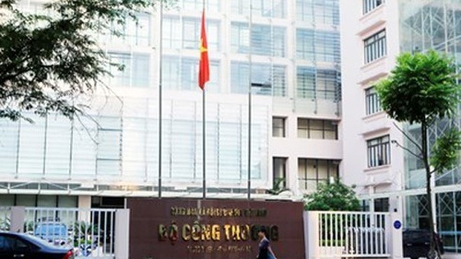 Bộ Công thương: Năng lực kém, sức khỏe yếu sẽ cho nghỉ Nhiều lãnh đạo các cục, vụ của Bộ Công Thương dự kiến sẽ được đưa về các tập đoàn, tổng công ty.