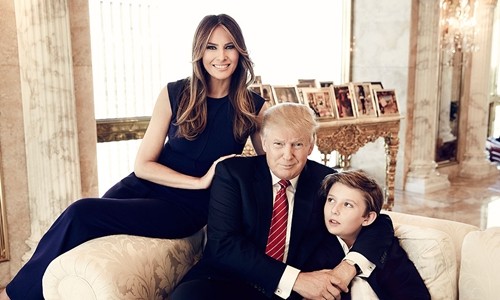 Nhà Trắng ra sao khi vắng bóng đệ nhất phu nhân Mỹ? Melania Trump, phu nhân của Tổng thống đắc cử Donald Trump cùng cậu con trai út Barron Trump. Ảnh: People