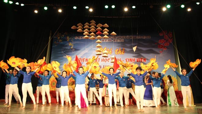 Khai mạc Hội thi Tiếng hát HSSV thành phố Cần Thơ Màn trình diễn đặc sắc của toàn đội trường Đại học Tây Đô