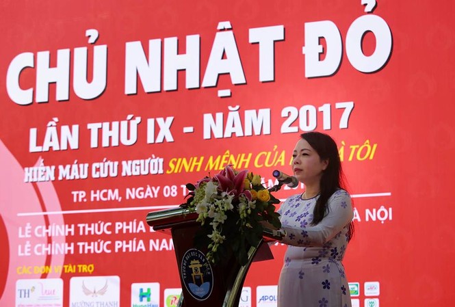Bộ trưởng Y tế đề nghị các tập đoàn kinh tế tham khảo mô hình Chủ Nhật Đỏ Bộ trưởng Bộ Y tế Nguyễn Thị Kim Tiến phát biểu - Ảnh: Như Ý
