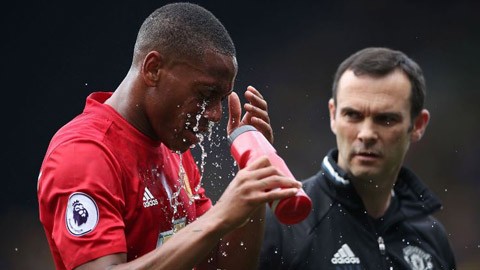 Bị bỏ rơi, Martial lại lục đục với Mourinho Bị bỏ rơi, Martial lại lục đục với Mourinho