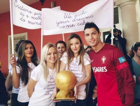 Ronaldo kiếm tiền khủng từ mạng xã hội Sức hút cực lớn giúp Ronaldo dễ dàng kiếm tiền từ Twitter
