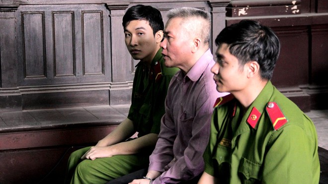 Việt kiều Mỹ giấu ma túy trong nội y Việt kiều Mỹ Dinh Jason vừa bị cấp phúc thẩm bác kháng cáo sáng 10/3. Ảnh: Tân Châu