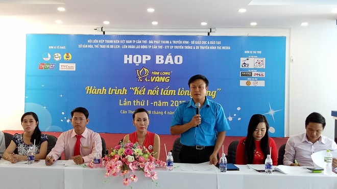 Công nhân của Cty may bị cháy sẽ được khám bệnh miễn phí Anh Huỳnh Thái Nguyên, Phó Bí thư Thành Đoàn Cần Thơ phát biểu