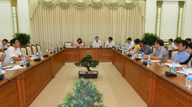 Phó chủ tịch TPHCM: 'Đừng rình mò kiểm tra, nhận phong bì rồi… về' Phó chủ tịch TPHCM: 'Đừng rình mò kiểm tra, nhận phong bì rồi… về'