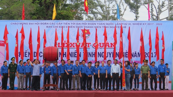 Sóc Trăng xuất quân Chiến dịch Thanh niên tình nguyện hè Lãnh đạo tỉnh dánh trống xuất quân Chiến dịch Thanh niên tình nguyện hè2017