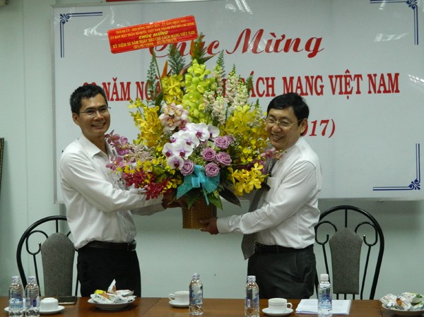 Lãnh đạo TPHCM thăm cơ quan đại diện báo Tiền Phong Lãnh đạo TPHCM thăm cơ quan đại diện báo Tiền Phong