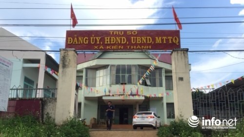 Thêm dấu sắc vào tên bằng cấp 3, chủ tịch xã bị cách chức UBND xã Kiến Thành