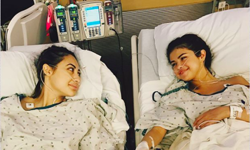Căn bệnh bí ẩn khiến ca sĩ Selena Gomez phải ghép thận Căn bệnh bí ẩn khiến ca sĩ Selena Gomez phải ghép thận