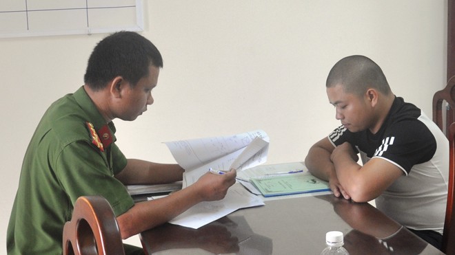 Gọi bạn đến bắn chém người vì bị 'nhìn đểu' ở Quảng Nam Đối tượng Giang Minh Thắng tại cơ quan công an