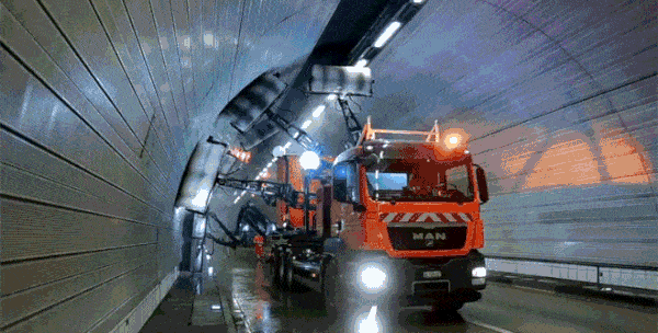 Lóa mắt với cỗ máy dọn dẹp đường hầm sạch như mới làm Lóa mắt với cỗ máy dọn dẹp đường hầm sạch như mới làm