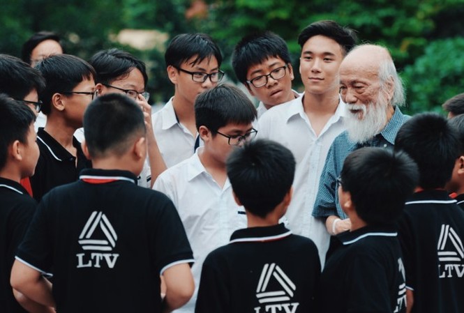 Những khoảnh khắc đẹp của thầy Văn Như Cương Những khoảnh khắc đẹp của thầy Văn Như Cương