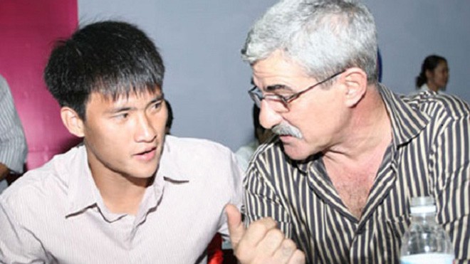 Công Vinh đàm phán mời HLV Calisto trở lại V-League? Công Vinh đàm phán mời HLV Calisto trở lại V-League?