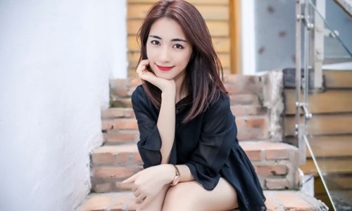 Hòa Minzy khoe người yêu mới sau mối tình với Công Phượng Hòa Minzy khoe người yêu mới sau mối tình với Công Phượng