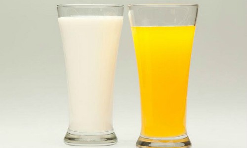 Nên uống nước cam hay sữa vào buổi sáng? Nên uống nước cam hay sữa vào buổi sáng?