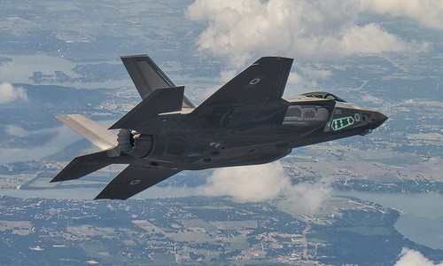 Uy lực của F-35I - tiêm kích tàng hình dành riêng cho Israel Chiếc F-35I đầu tiên của không quân Israel. Ảnh: Wikipedia.