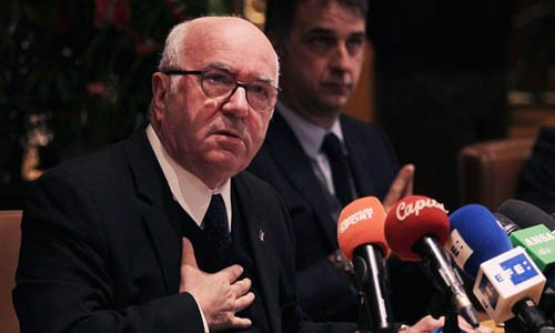 Chủ tịch Liên đoàn bóng đá Italia bị tố quấy rối tình dục Carlo Tavecchio trong một buổi họp của FIGC. Ảnh: Getty Images.