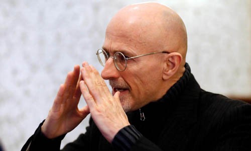 Vì sao ca ghép đầu người đầu tiên diễn ra ở Trung Quốc? Bác sĩ người Italia Sergio Canavero là người đi đầu trong kỹ thuật ghép đầu người.