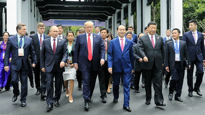 Chủ tịch Trần Đại Quang: Dấu mốc son mới trong tiến trình hội nhập quốc tế Chủ tịch nướcTrần Đại Quang và lãnh đạo các nước Trung Quốc, Nga, Hoa Kỳ tại Hội nghị Cấp cao APEC 2017. Ảnh: TTXVN
