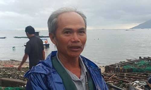 Lòng quả cảm của 8 thanh niên xuyên bão dữ cứu hàng trăm người Ông Dương kể lại sự việc mình được nhóm người của anh Luân cứu trên biển