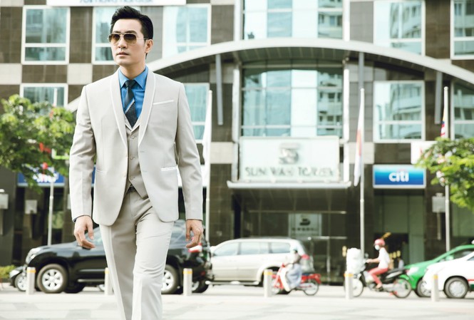 Ca sĩ Phi Hùng: Cát-xê vẫn cao không tưởng mặc dù thời đỉnh cao đã qua Nguyễn Phi Hùng được yêu thích bởi các ca khúc gần gũi với khán giả đại chúng.