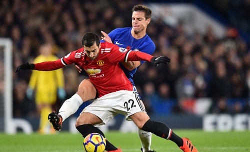 Mourinho: 'Nhiều cầu thủ xứng đáng được ra sân hơn Mkhitaryan' Mkhitaryan đang gặp khó ở Anh. Ảnh: AFP.