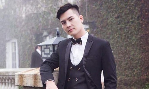 Ông xã kém 8 tuổi của Lâm Khánh Chi là ai? Cận cảnh nét điển trai chồng trẻ kém 8 tuổi của Lâm Khánh Chi.