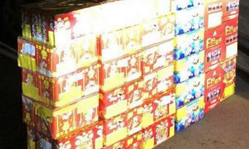 Lạng Sơn: Bắt giữ 2 người Trung Quốc chuyển pháo lậu trên biên giới Pháo Trung Quốc bị ngăn chặn ở biên giới Lạng Sơn *ảnh: M.Anh