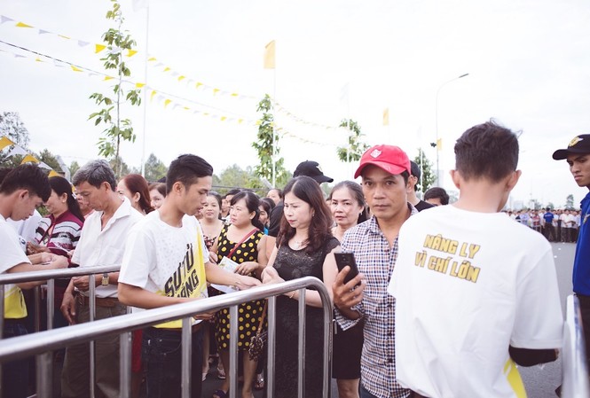 Trải nghiệm lễ hội bia 'đích thực' tại Trà Vinh cùng Sư Tử Trắng Lễ hội bia Sư Tử Trắng tại Trà Vinh được tổ chức quy mô và an toàn.