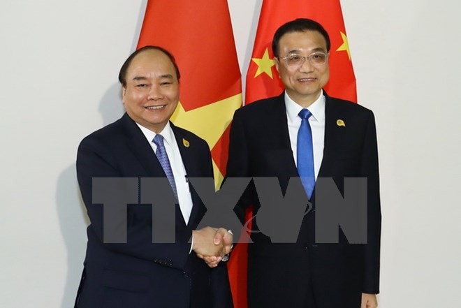Thủ tướng Nguyễn Xuân Phúc gặp Thủ tướng Trung Quốc Lý Khắc Cường Thủ tướng Nguyễn Xuân Phúc gặp Thủ tướng Trung Quốc Lý Khắc Cường. (Ảnh: Thống Nhất/TTXVN)
