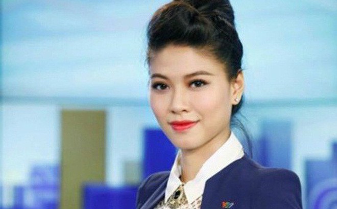 MC Ngọc Trinh nói gì về màn 'chiếm sóng' cầu hôn của Trường Giang? MC Ngọc Trinh nói gì về màn 'chiếm sóng' cầu hôn của Trường Giang?