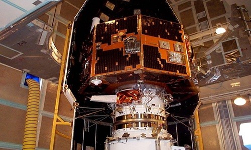 Tìm thấy vệ tinh NASA mất tích 12 năm trong vũ trụ Vệ tinh IMAGE của NASA trong một bức ảnh chụp năm 2000. Ảnh: NASA.