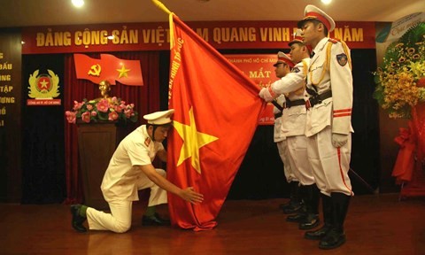 Thành lập đồn công an ngay trong sân bay Tân Sơn Nhất Việc thành lập đồn công an tại sân bay Tân Sơn Nhất sẽ giúp xử lý nhanh chóng các tình huống phát sinh.