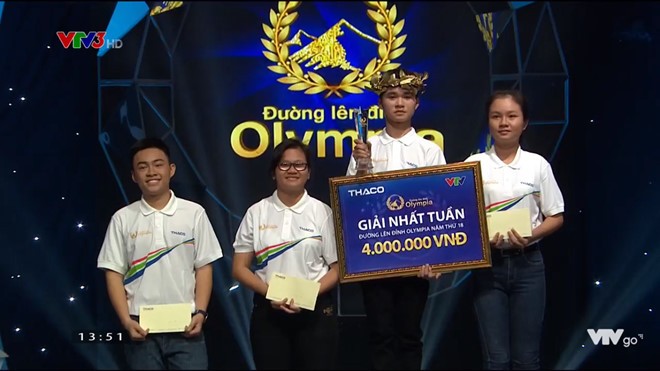10X tự nhận mình chậm chạp chiến thắng cuộc thi tuần Olympia Từ trái qua: Tuấn Minh, Cát Tường, Quang Nhật và Vân Anh. Ảnh chụp màn hình.