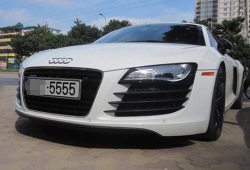 Cục cảnh sát giao thông đề xuất đấu giá trực tuyến biển số xe ôtô Việc đấu giá biển số đẹp sẽ giúp công bằng, tránh tiêu cực và giảm bớt gánh nặng ngân sách. Ảnh: Hồng Hải