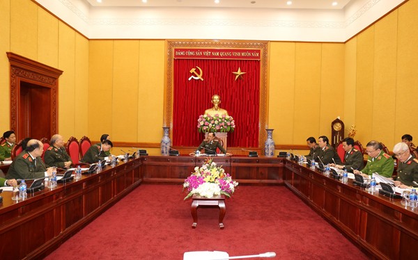 Xem xét kéo dài tuổi phục vụ cho các sĩ quan là GS, PGS Công an Xem xét kéo dài tuổi phục vụ cho các sĩ quan là GS, PGS Công an