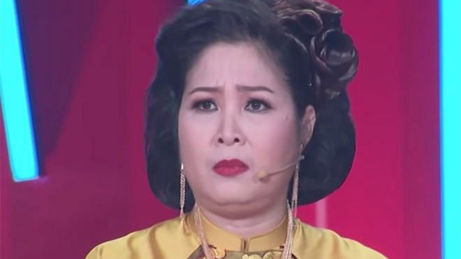 Vì sao NSND Hồng Vân mở lại sân khấu kịch sau 2 ngày đóng cửa? NSND Hồng Vân cảm kích trước sự hỗ trợ từ phía cho thuê sân khấu.