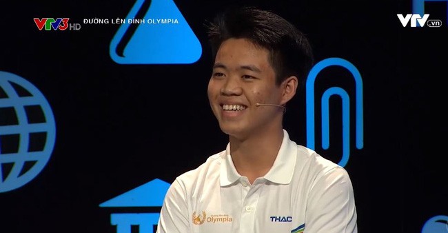 Nam sinh giành 300 điểm, hát hit Đức Phúc ở 'Đường lên đỉnh Olympia' Thí sinh Trần Nguyễn Nhất Tín (THPT Đức Linh, Bình Thuận).