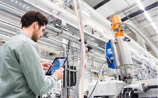 Sản xuất công nghiệp thời 4.0: Thông minh hay là chết? Sản xuất thông minh là đặc trưng của Cách mạng 4.0