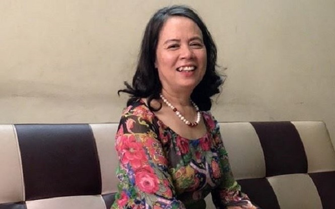 Mẹ của Hoa hậu Hương Giang từng làm lễ... 'trừ tà' cho con Mẹ của Hoa hậu Chuyển giới.
