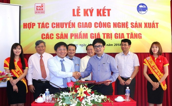 Tập đoàn Sao Mai & Viện Nghiên cứu Hải sản ký kết hợp tác Nghi thức ký kết giữa Tập đoàn Sao Mai và Viện nghiên cứu Hải sản