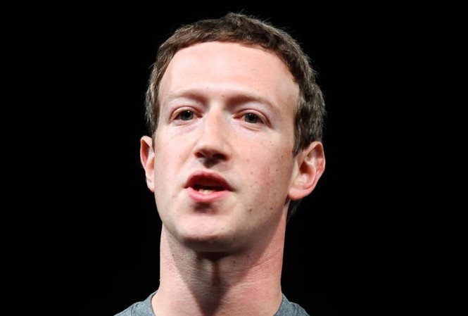 Khủng hoảng Facebook: Cổ đông kiện, Zuckerberg mất gần 8 tỷ USD Zuckerberg đang chịu rất nhiều áp lực vì bê bối (Nguồn: Getty Images).