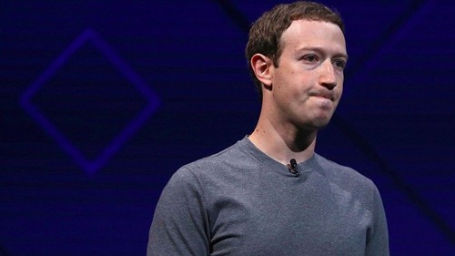 Mark Zuckerberg lần đầu lên tiếng về scandal của Facebook ark Zuckerberg bị chỉ trích vì khả năng xử lý khủng hoảng trong scandal này. Ảnh: AFP